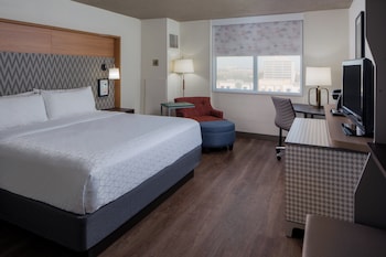 Standard Room, 2 Queen Beds (High Floor)
