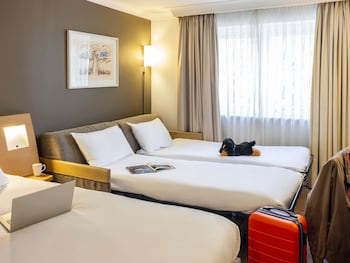 Superior Room, 1 Queen Bed with Sofa bed