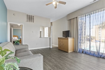 2 Bedroom Suite City View