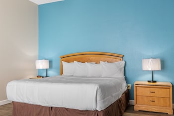 Oceanfront 2 Bedroom 1 King & 2 Double Beds