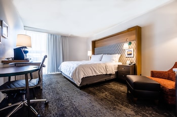 Standard Room, 1 King Bed (Low Floor)