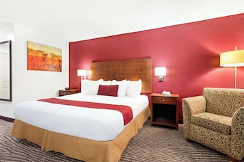 Standard Room, 1 King Bed, Non Smoking, Refrigerator & Microwave