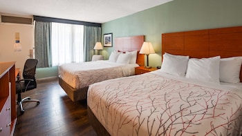 Standard Room, 2 Queen Beds, Non Smoking, Refrigerator & Microwave (Pet Friendly)