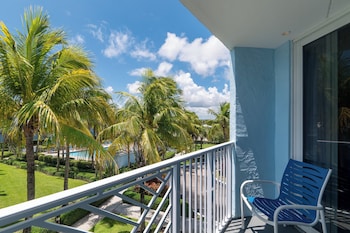 Suite, 1 King Bed, Balcony, Ocean View