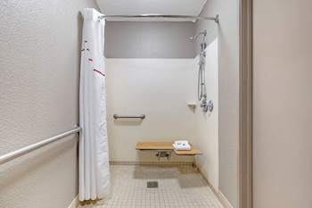 Superior Room, 1 Queen Bed, Accessible, Non Smoking (Roll-In Shower)