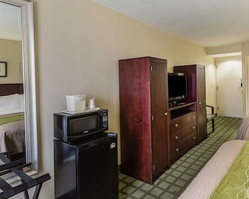Standard Room, 2 Double Beds, Non Smoking