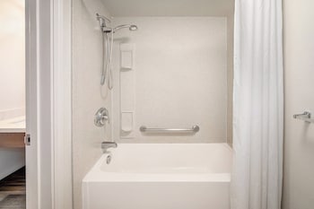 Standard Room, 2 Double Beds