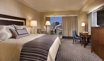 Deluxe Room, 1 King Bed