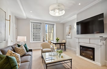 Suite, City View