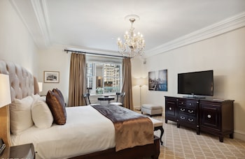 Superior Room, 1 King Bed, City View