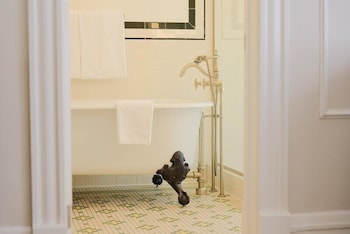Premium Room (Classic)