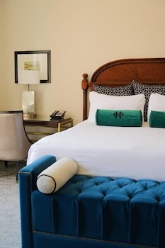 Deluxe Room (Classic)