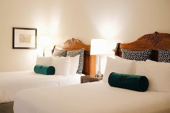 Deluxe Room, 2 Queen Beds