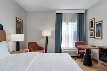 Room, 1 King Bed, Microwave
