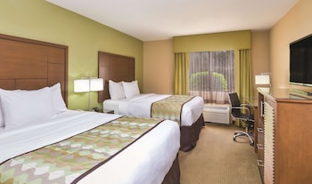 Deluxe Room, 2 Queen Beds, Non Smoking