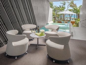 Junior Suite Ground Floor, Sea View, with Private Pool