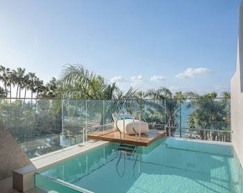 Junior Suite Upper Floor, Sea View, with Private Pool