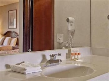 Deluxe Room, 1 King Bed