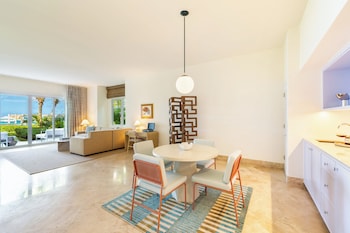 Hotel Luxury 2 Bedroom Suite -Adults Only