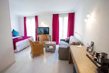 Triple Room (Spa Access Included)