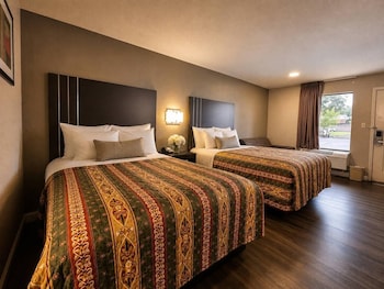 Standard Room, 2 Double Beds, Smoking