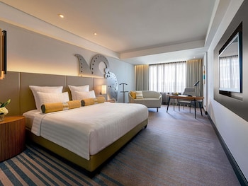 Deluxe Room, 1 King Bed (Grand)