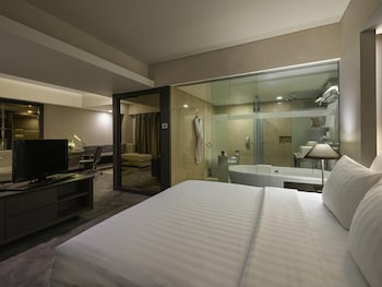 Deluxe Room, 1 King Bed