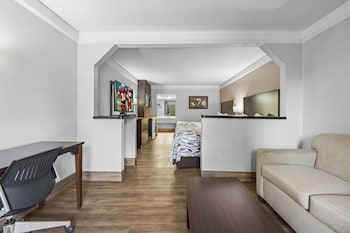 Suite, 2 Queen Beds, Non Smoking