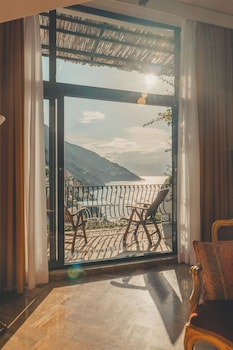 Signature Suite, Terrace, Sea View