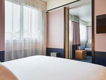 Suite, 1 Double Bed with Sofa bed