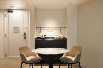 King Premium Suite City View