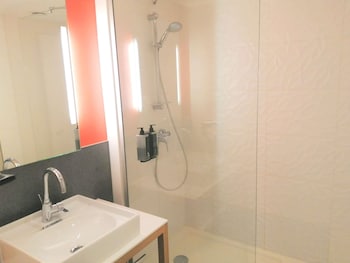 Standard Room, Multiple Beds
