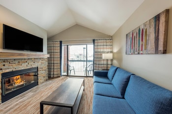 Junior Suite, 1 Queen Bed with Sofa Bed