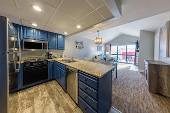 One Bedroom Suite, Accessible