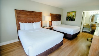 Suite, 2 Queen Beds, Non Smoking (Upgrade)