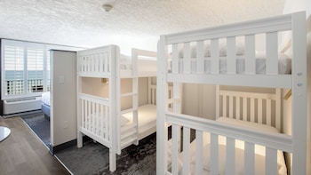 1 Queen 2 Bunk Beds Standard Oceanfront