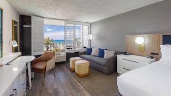 Standard Room, 1 King Bed with Sofa bed, Oceanfront