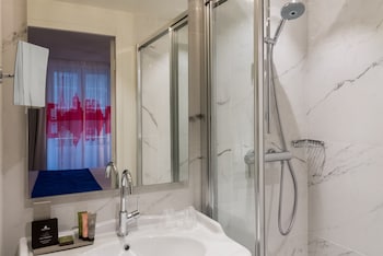 Double Room - Complimentary soft minibar, courtesy tray, digital press, fitness, sauna