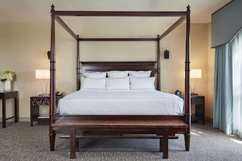 Presidential Suite, 1 King Bed with Sofa bed, Kitchenette, Tower