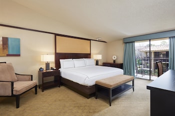 Suite, 1 King Bed with Sofa bed, Kitchenette