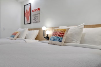 Standard Room, 2 Queen Beds
