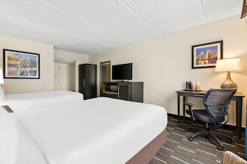 Standard Room, 2 Queen Beds, Non Smoking