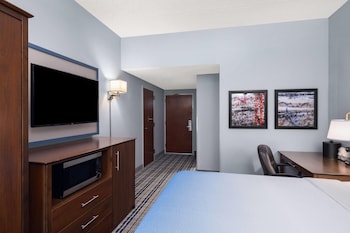 Deluxe Room, 1 Queen Bed, Accessible, Non Smoking