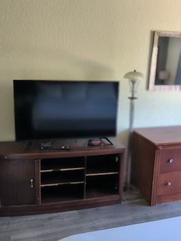 Standard Room, 1 King Bed, Accessible