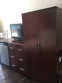 Standard Room, 2 Queen Beds, Non Smoking