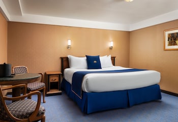 Room, 1 King Bed (Inside Stateroom)
