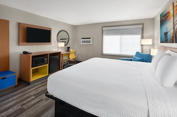 Business Studio Suite, 1 King Bed, Non Smoking