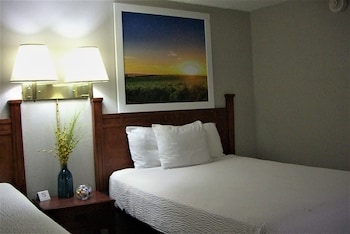 Room, 2 Queen Beds, Accessible, Non Smoking