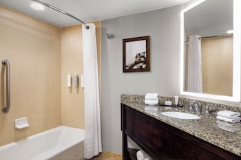 Suite, 1 King Bed, Non Smoking