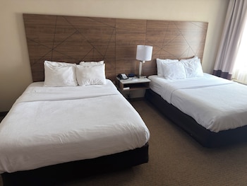 Room, 2 Queen Beds, Non Smoking